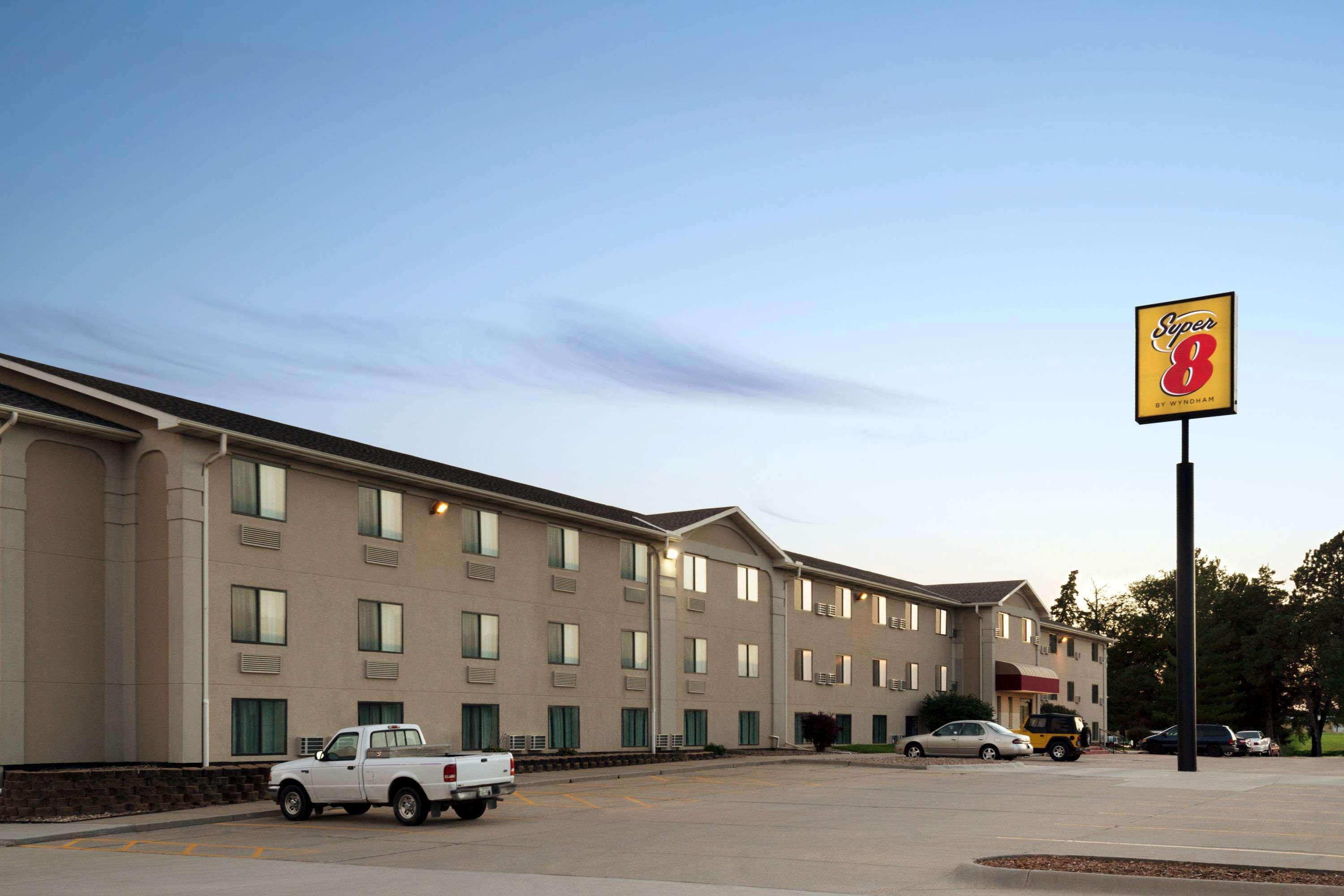 Hotel Super 8 By Wyndham Lincoln North Extérieur photo