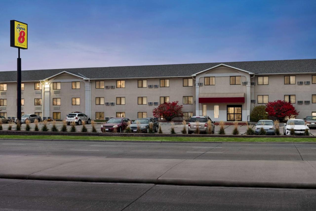 Hotel Super 8 By Wyndham Lincoln North Extérieur photo