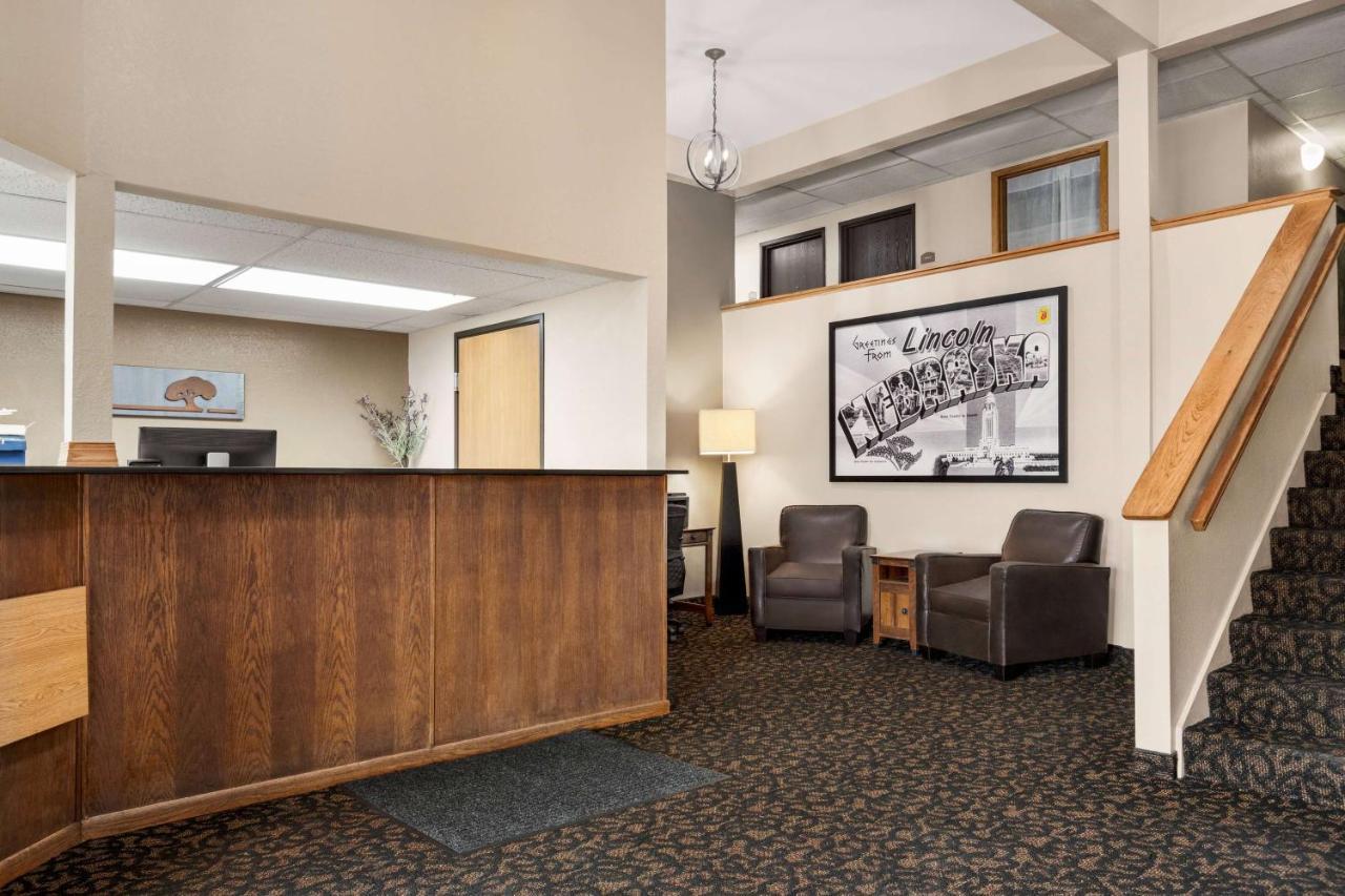 Hotel Super 8 By Wyndham Lincoln North Extérieur photo