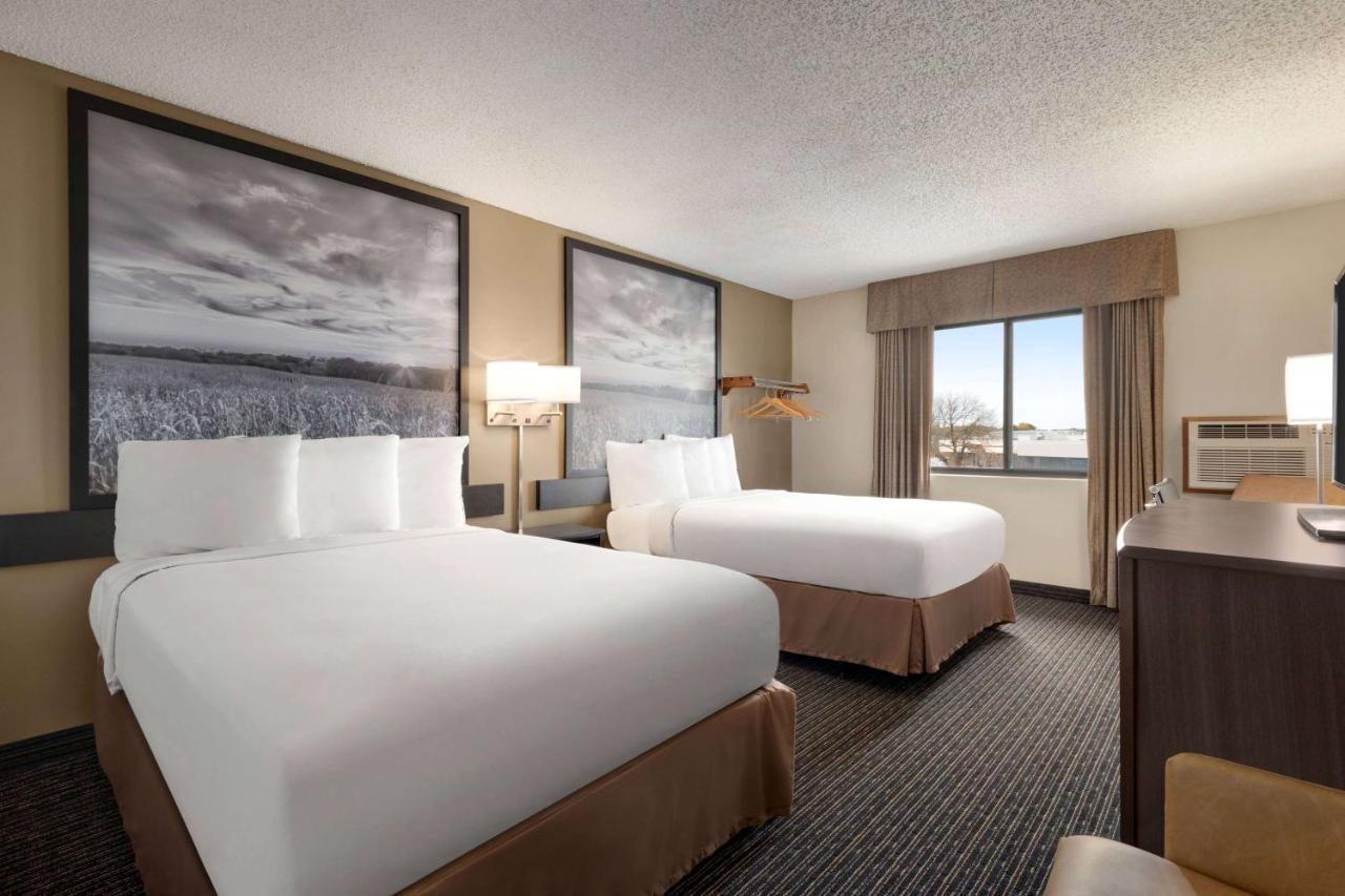 Hotel Super 8 By Wyndham Lincoln North Extérieur photo