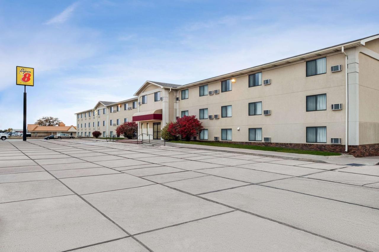 Hotel Super 8 By Wyndham Lincoln North Extérieur photo