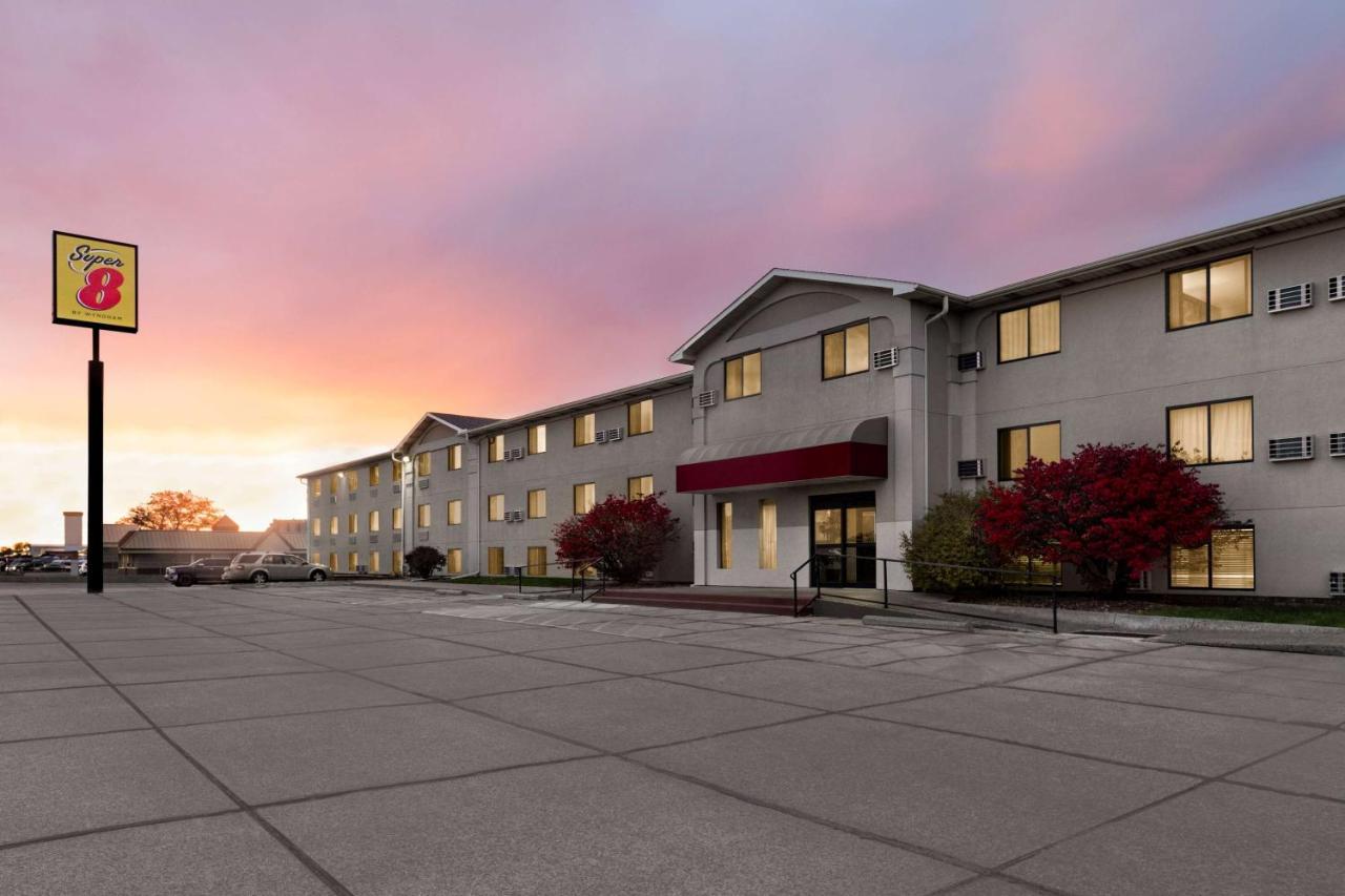 Hotel Super 8 By Wyndham Lincoln North Extérieur photo