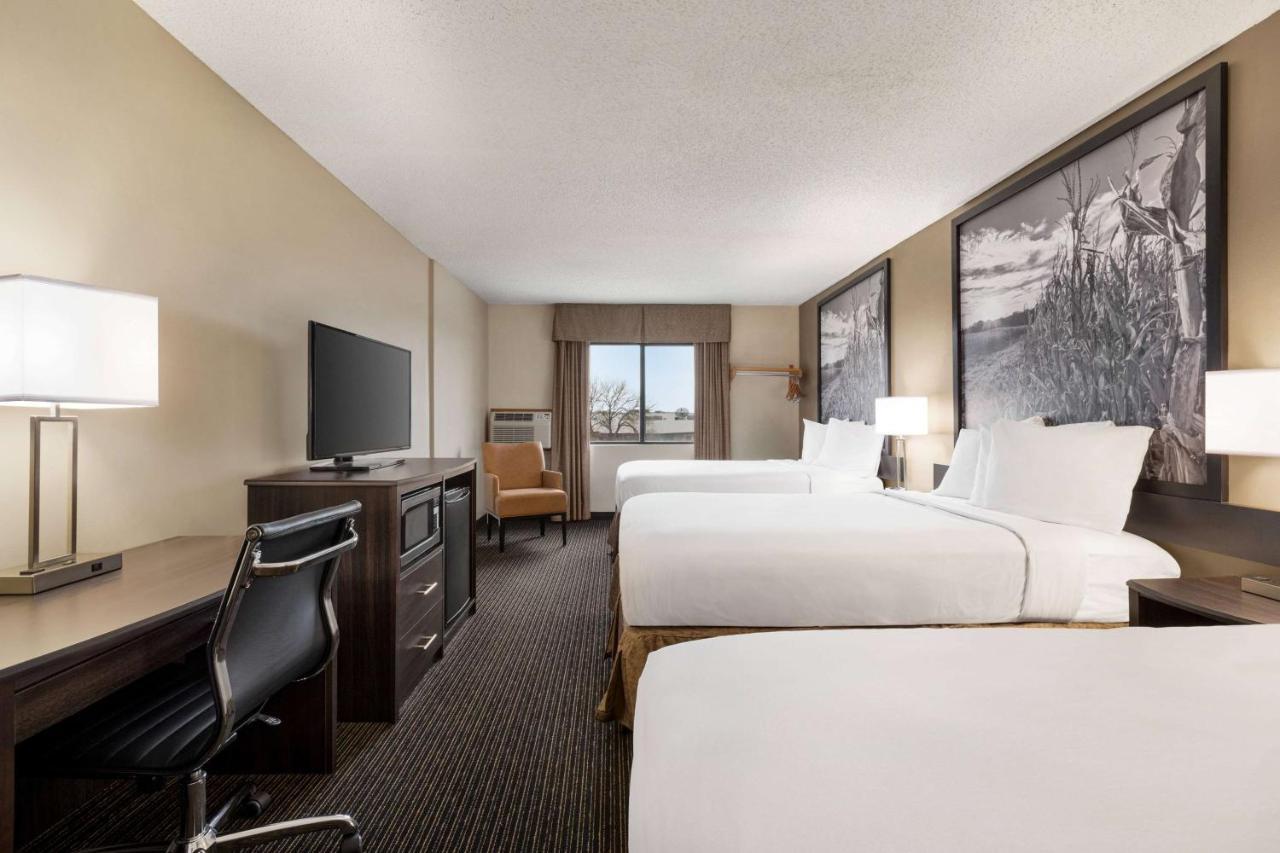 Hotel Super 8 By Wyndham Lincoln North Extérieur photo