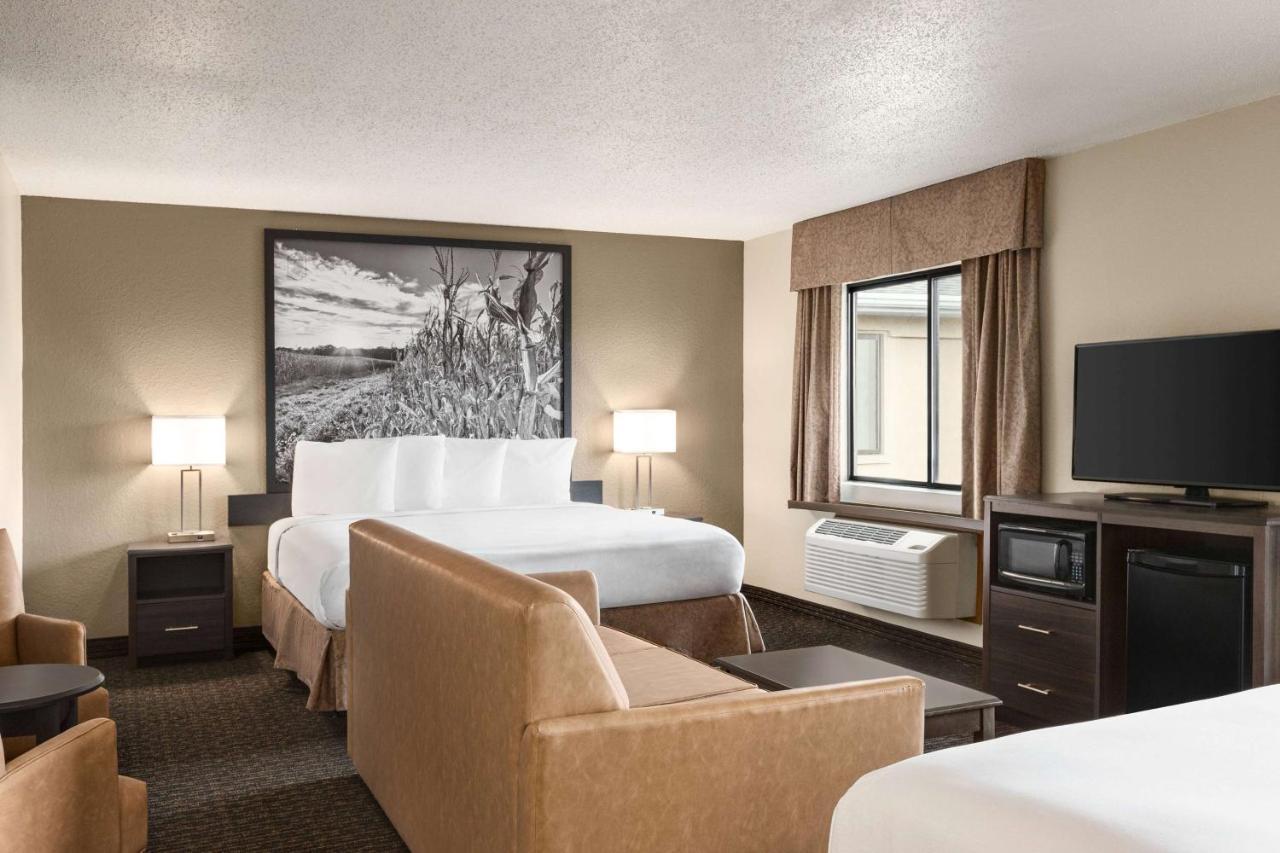 Hotel Super 8 By Wyndham Lincoln North Extérieur photo