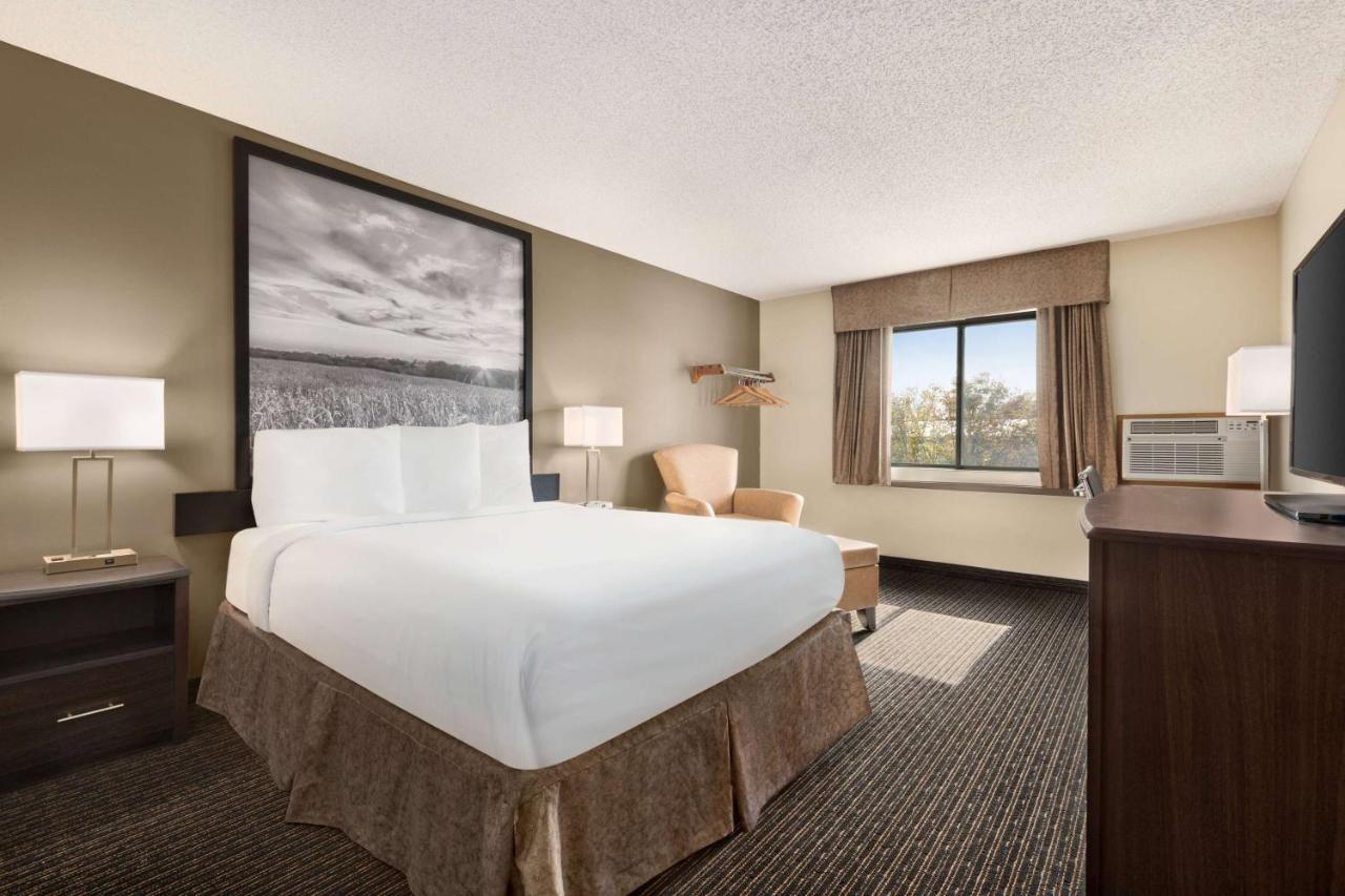 Hotel Super 8 By Wyndham Lincoln North Extérieur photo