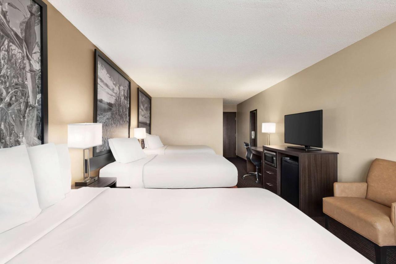 Hotel Super 8 By Wyndham Lincoln North Extérieur photo