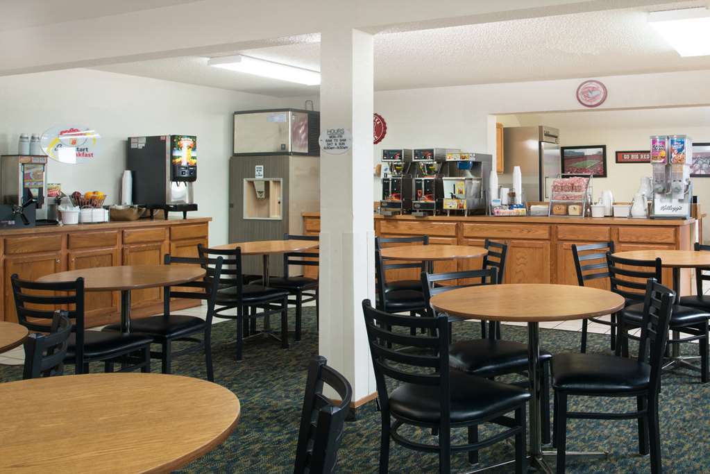Hotel Super 8 By Wyndham Lincoln North Facilités photo