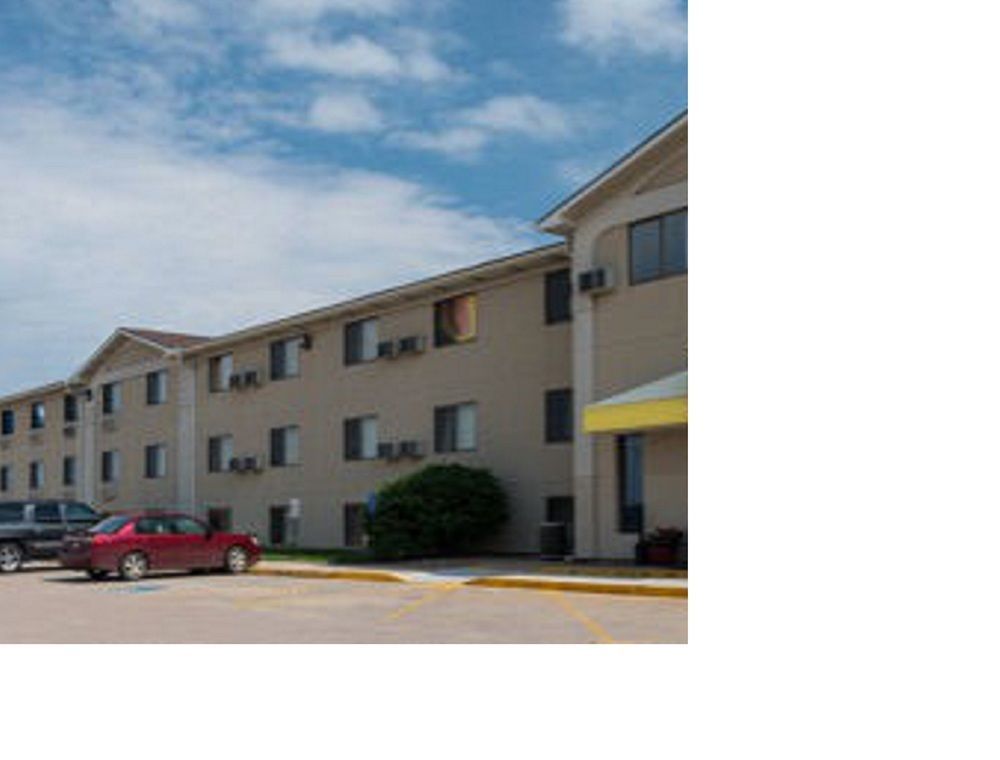 Hotel Super 8 By Wyndham Lincoln North Extérieur photo